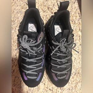 JAVI DOMINANCE Men’s athletic shoes. Size 8.5 reflective details dual laces